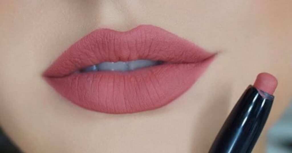 Techniques for long-lasting lipstick on mature skin
