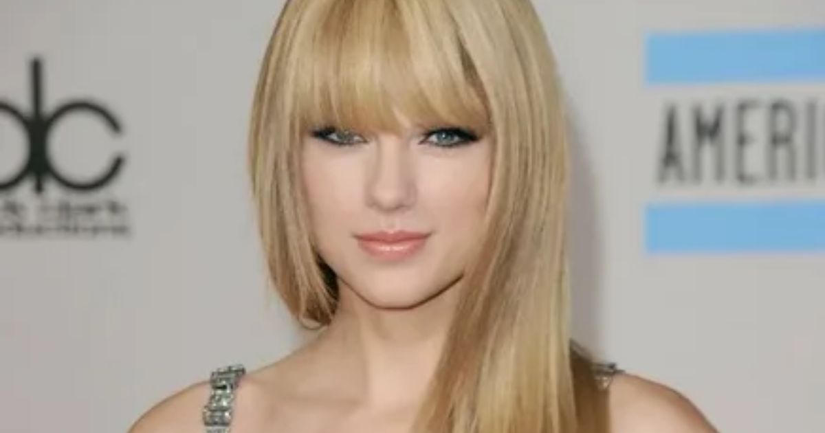 What Color Is Taylor Swift's Hair?